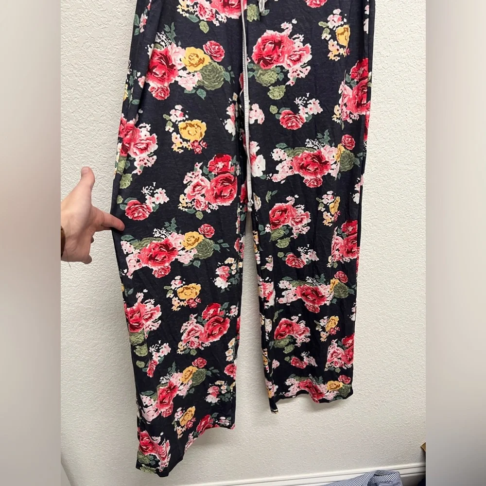 *Women’s Floral Pajama Pants Grey Floral XXL - Picture 2 of 4